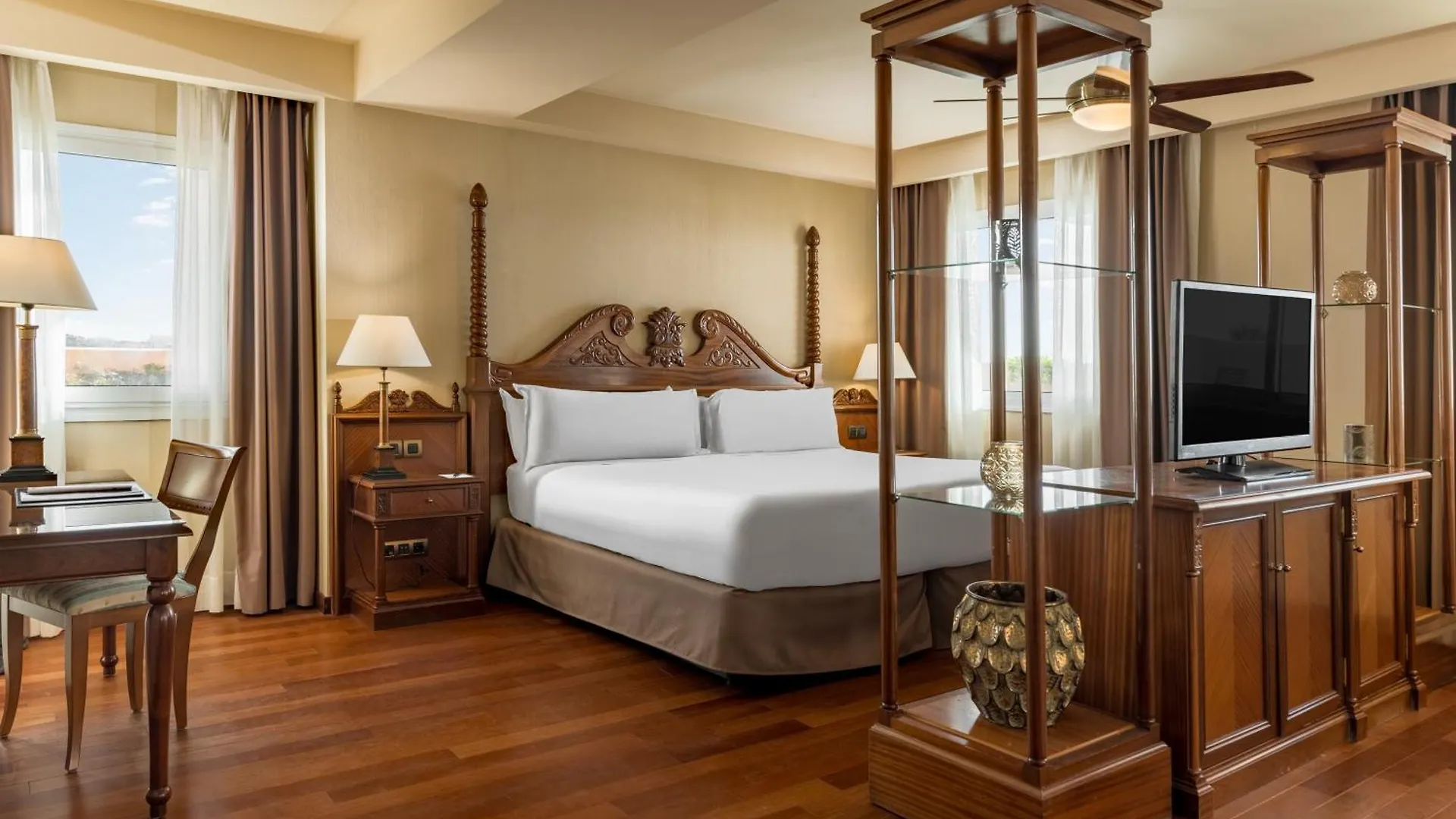 Elba Estepona Gran Hotel & Thalasso Spa ספרד